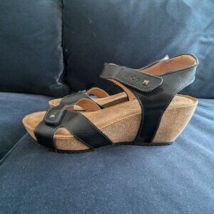Black Leather Taos Sandals - Size 10-10.5